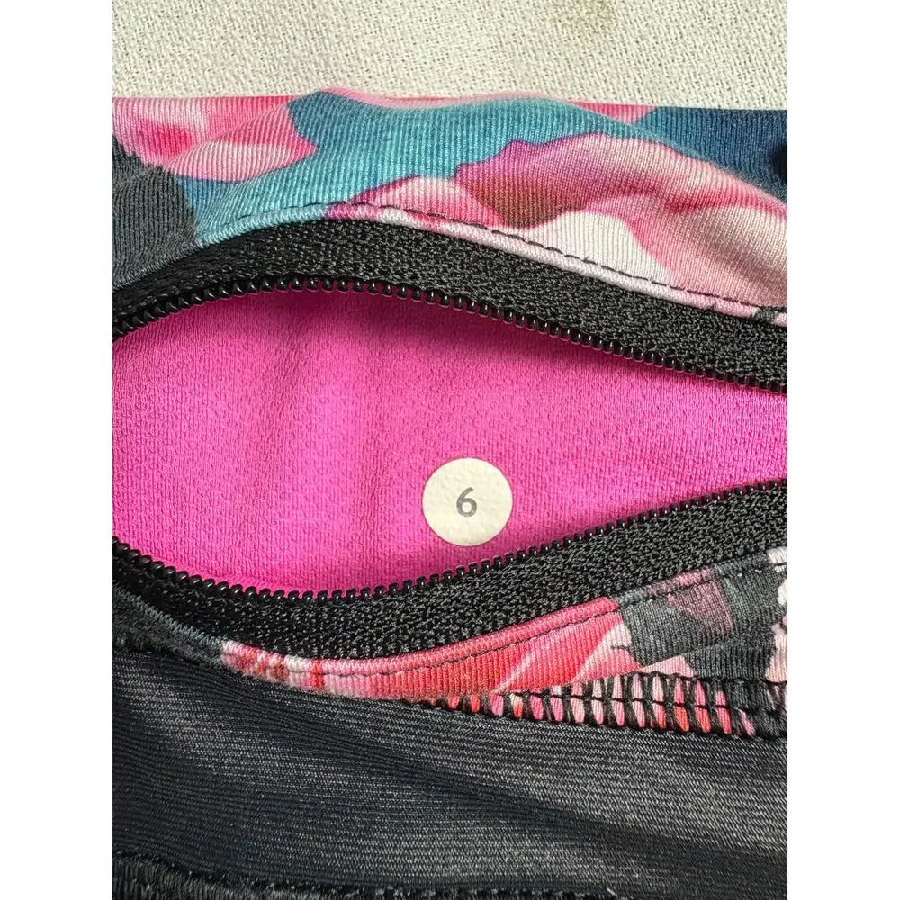 Lululemon Chase Me Crop II Secret Garden Black Leggings Size 6 - Picture 6 of 12